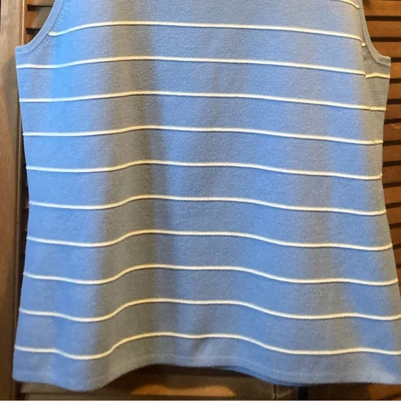 Vintage Van Heusen Powder Blue & White Cardigan Set - Picture 13 of 16